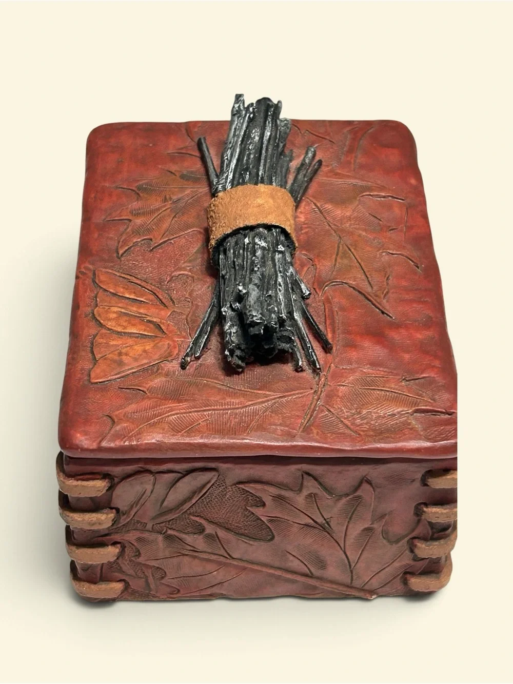 Frameology Resin Western Leaf Trinket Box w/ Lift-Off Lid Brown/Black 4x3in